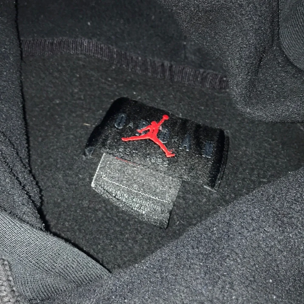 Jordan‎ Navy Hoodie with Bold Jumpman Graphic